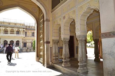 07 City-Palace,_Jaipur_DSC5192_b_H600